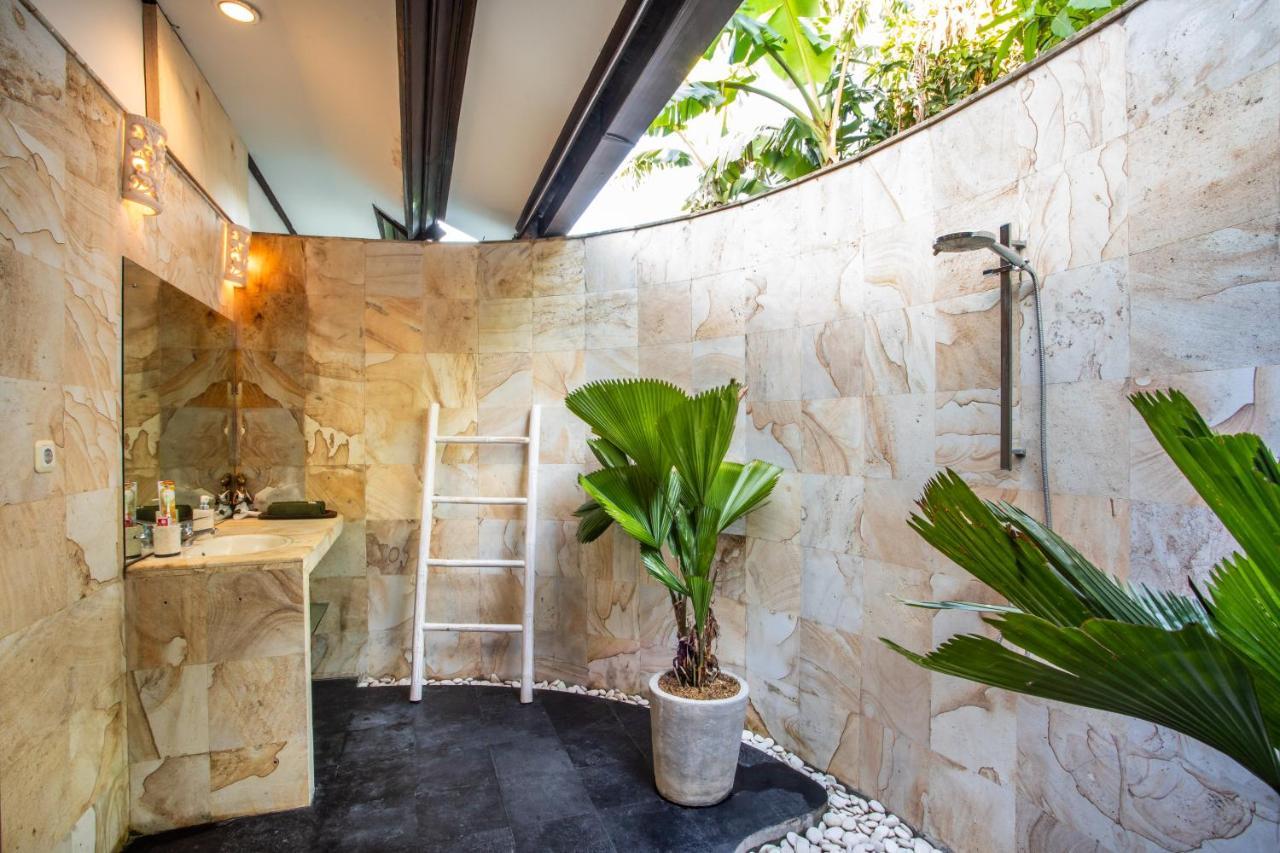Villa Janitra Seminyak Esterno foto