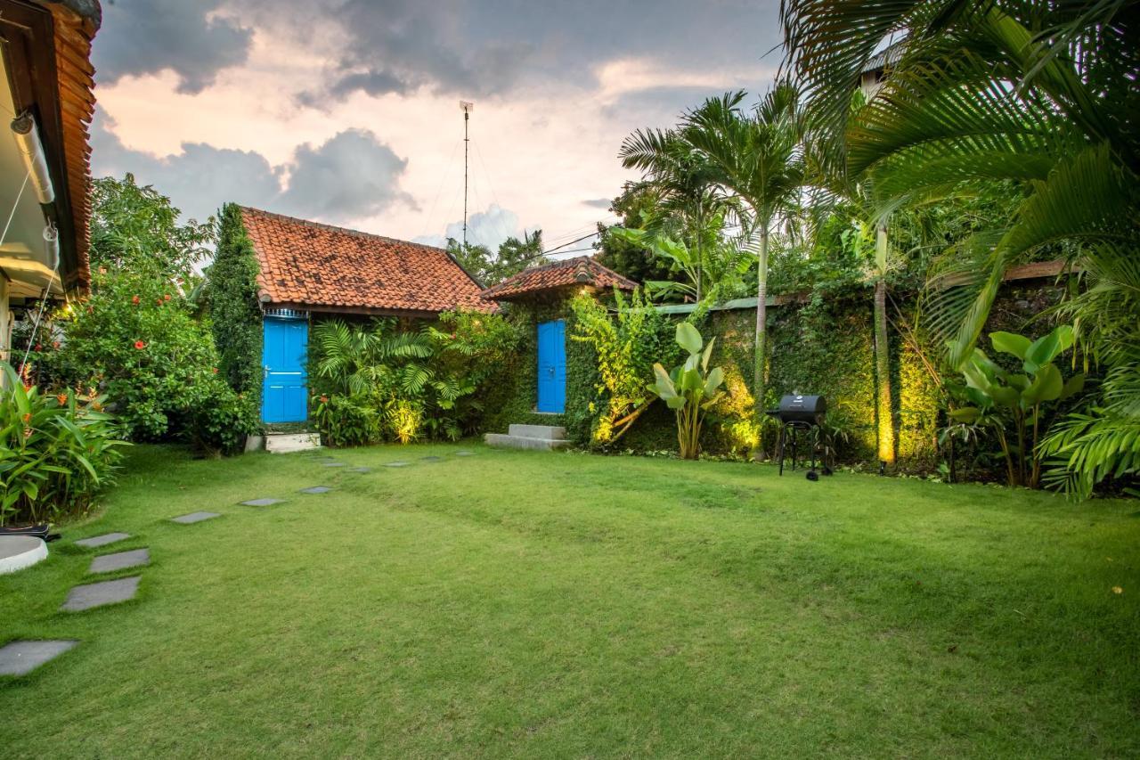 Villa Janitra Seminyak Esterno foto